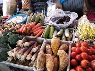 疫情來(lái)襲不慌！四團(tuán)鎮(zhèn)開(kāi)足馬力穩(wěn)供給，農(nóng)副產(chǎn)品供應(yīng)充足有保障