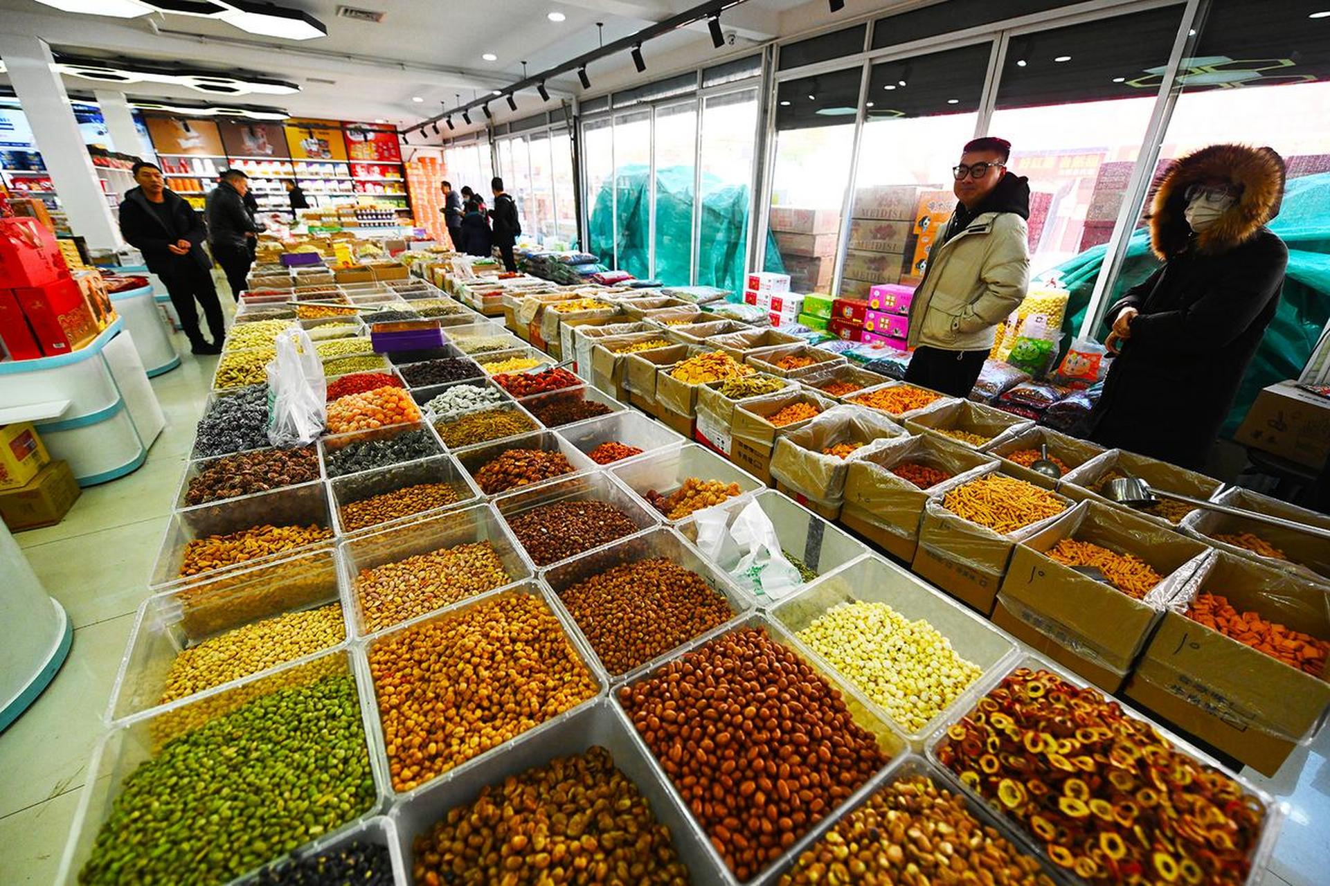 農(nóng)副特產(chǎn)年味濃，太原河西市場(chǎng)迎節(jié)前采購高峰